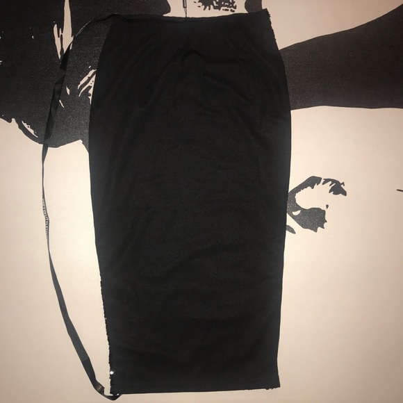 PLT | Black Sequin Midi Skirt - Picture 4 of 5